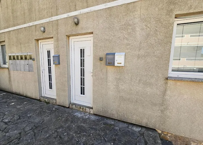 Signet Mit Privatem Balkon By Interhome *