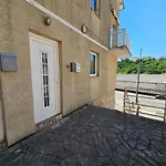 شقة Signet Mit Privatem Balkon By Interhome نوفي فينودولسكي